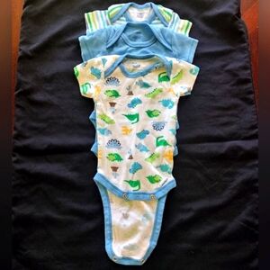 ⚜️ 3 Piece Bundle of Dinosaur Onesies